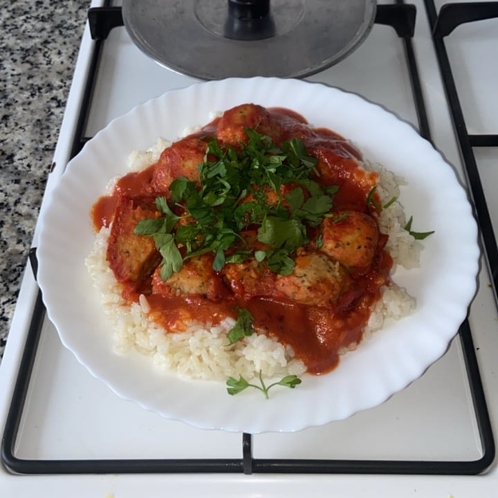 photo of Revolu Green Albóndigas Con Tomate shared by @vdeliaa on  16 Mar 2025 - review