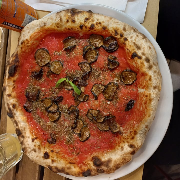 photo of DueLire Gastronomia Pizzeria Campana Pizza marinara con zucchine alla scapece shared by @drone53 on  04 Feb 2024 - review