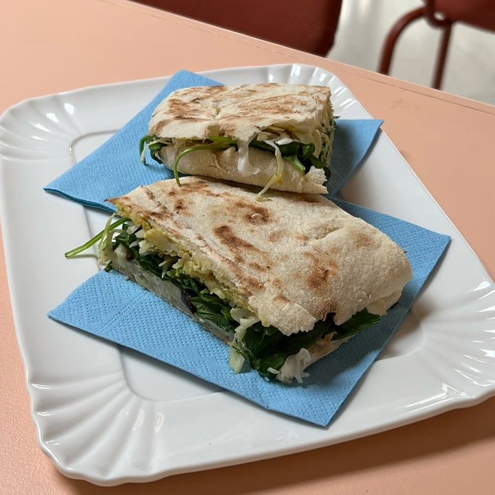 photo of Mindfood Bar Focaccia Ripiena shared by @malegria on  03 Sep 2025 - review