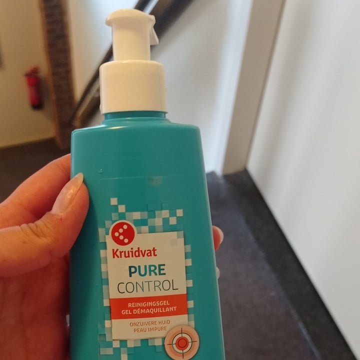 photo of Kruidvat pure control REINIGINGSGEL shared by @nuriawashungry on  08 Jul 2024 - review