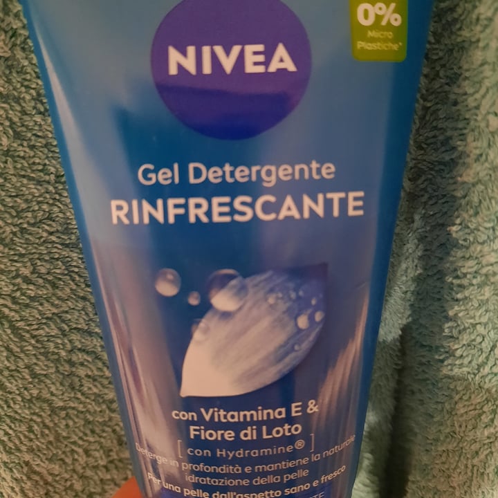 photo of Nivea gel detergente rinfrescante shared by @giusii on  01 Mar 2024 - review
