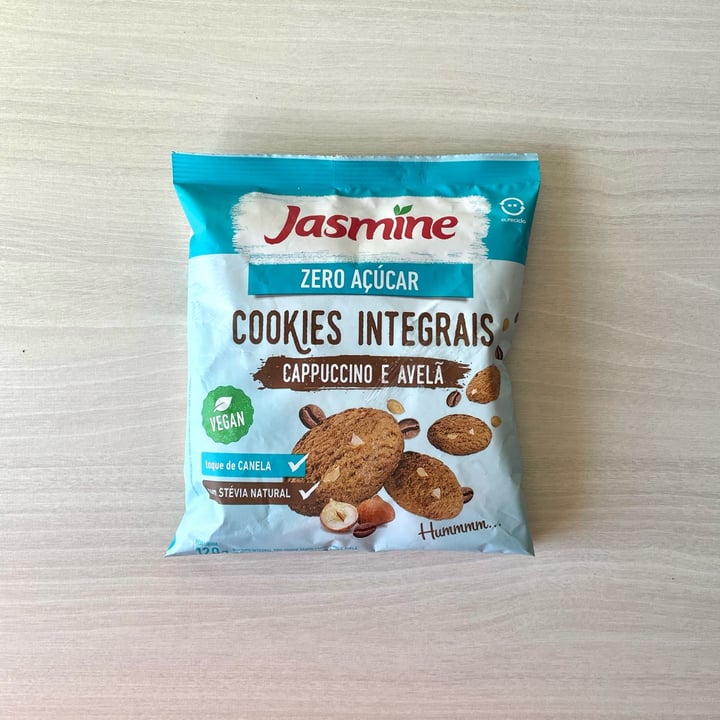 photo of Jasmine Cookies Integrais Zero Açúcar - Cappuccino e Avelã shared by @insignia on  19 Aug 2023 - review