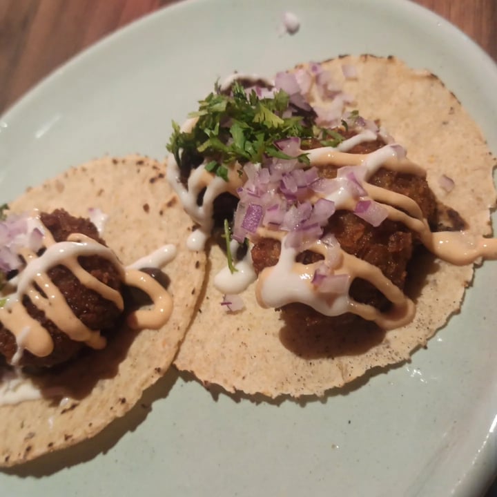 photo of Segundo Piso - Taquería Vegetal Tacos de babaganoush apanado shared by @lauramartinez on  10 Jun 2024 - review