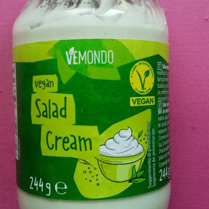 photo of Vemondo Vegan salad cream shared by @valeveg75 on  16 Apr 2024 - review