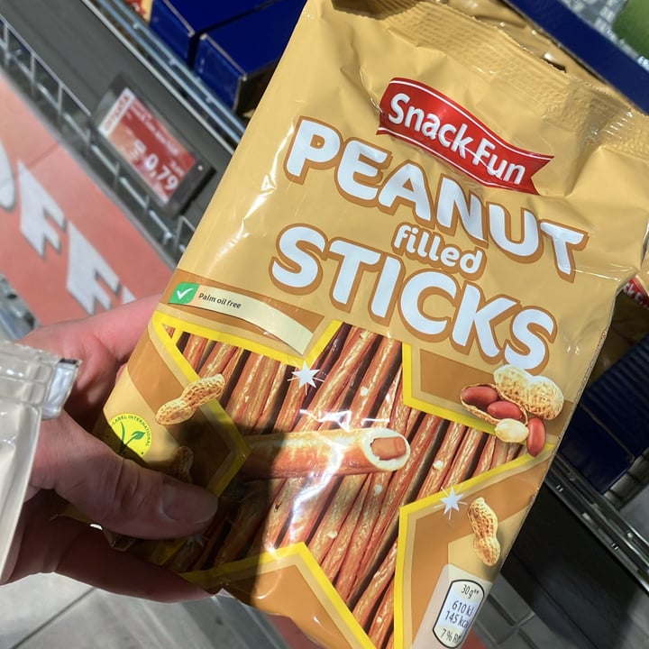 photo of Snack Fun peanuts filled stick shared by @aliciottolina on  31 May 2025 - review