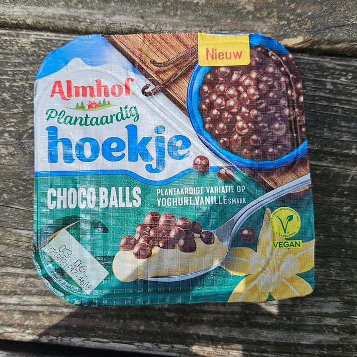 photo of Almhof Hoekje Choco Balls Vanille shared by @fabi-abi on  16 May 2024 - review
