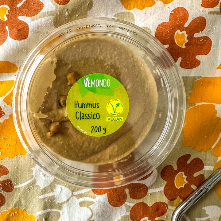 photo of Vemondo hummus classico shared by @silviadmb on  27 Apr 2024 - review