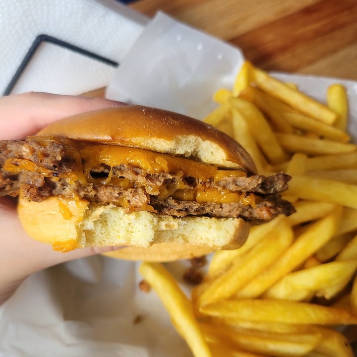 photo of BURGER UP Cheese Vegan Doble shared by @sofiagavranic on  15 Nov 2023 - review