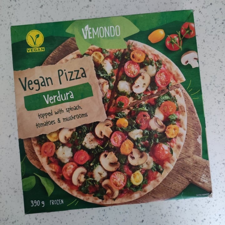 photo of Vemondo Vegan Pizza Verdura with Spinach, Tomatoes & Mushrooms shared by @ste97 on  14 Aug 2024 - review