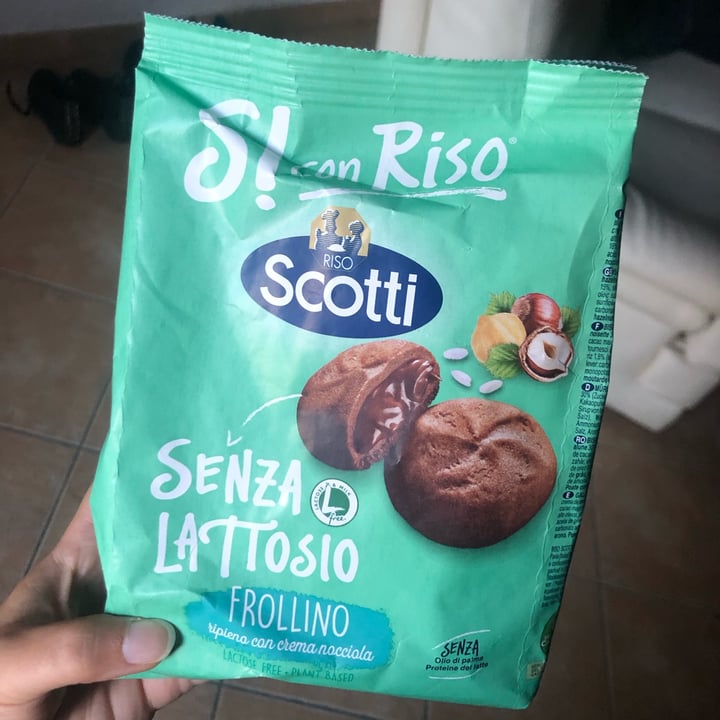photo of scotti Frollino ripieno con crema nocciola shared by @spazioverdegreen on  20 Aug 2025 - review