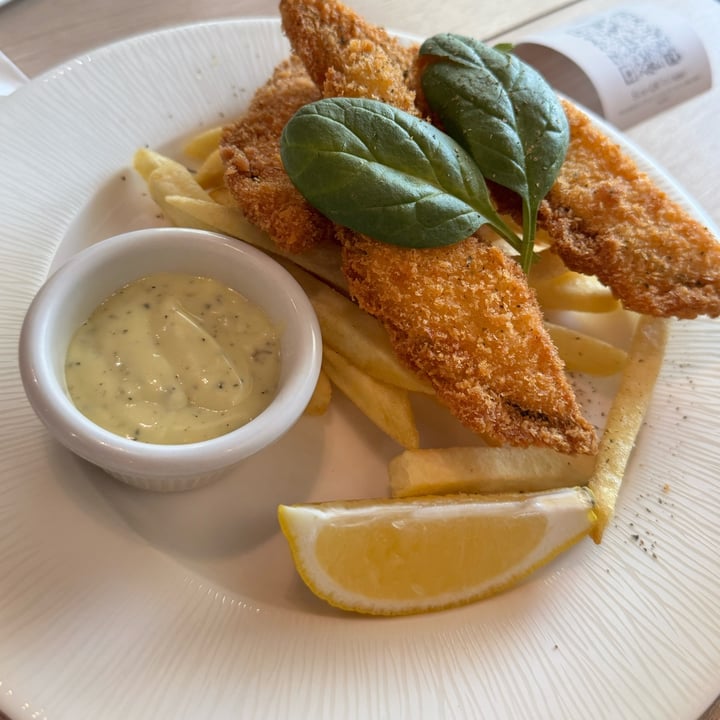 photo of Vegelab Tofish & Chip shared by @greenbovine on  14 Jul 2025 - review