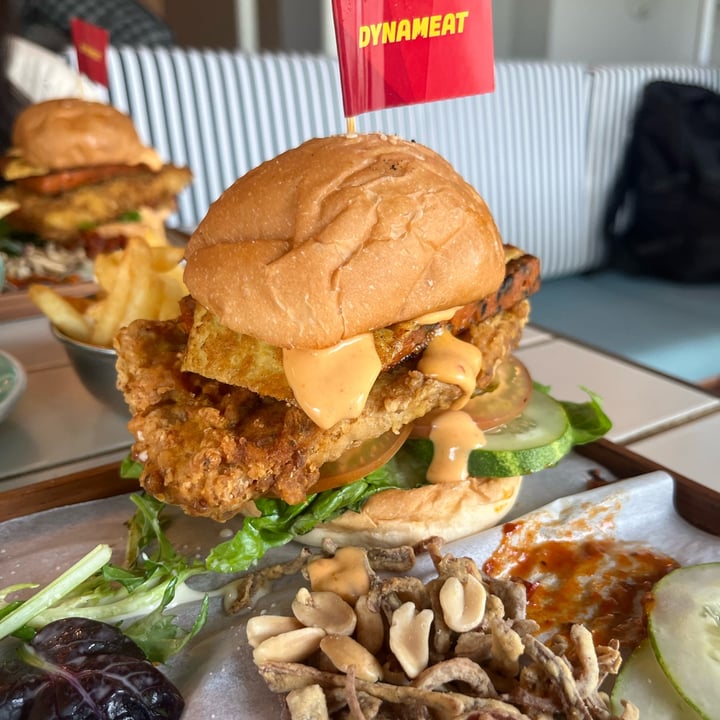 photo of CLOSED - Privé Robertson Quay nasi lemak burger shared by @soy-orbison on  26 Aug 2023 - review