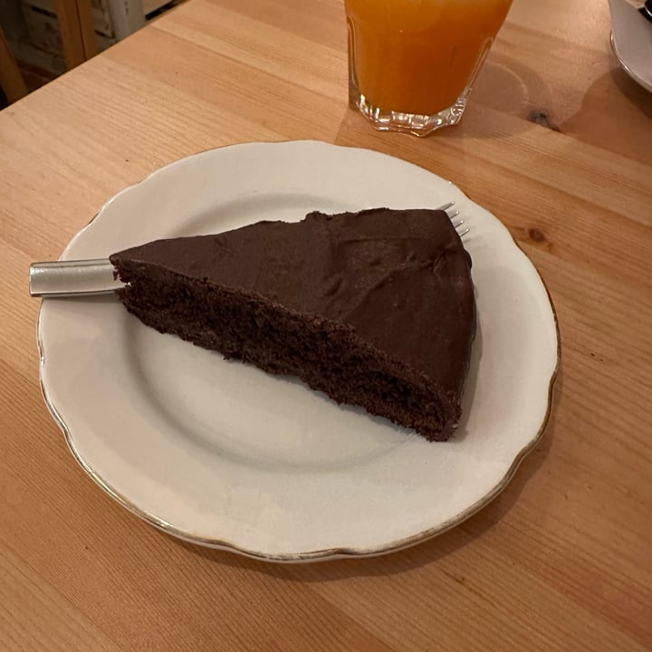 photo of Bottega Vegana Sacher Torte Vegan shared by @valemac on  16 Apr 2024 - review