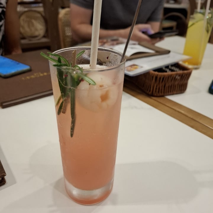 photo of Greendot Plus The Goddess Rose Lychee Soda shared by @lucyvictoria92 on  13 Aug 2025 - review