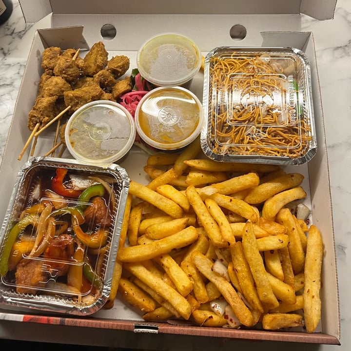 photo of Mamak’s Kitchen (New Skirving) Vegan Yum Yum Box shared by @devon0 on  03 Jun 2025 - review