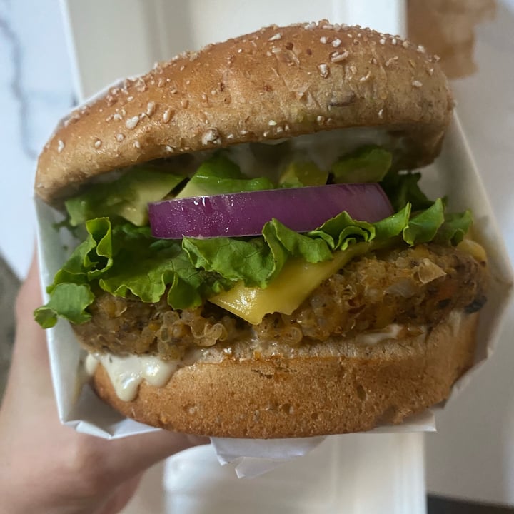 photo of Veggie Grill signature veggie burger shared by @vegan4love on  23 Aug 2024 - review