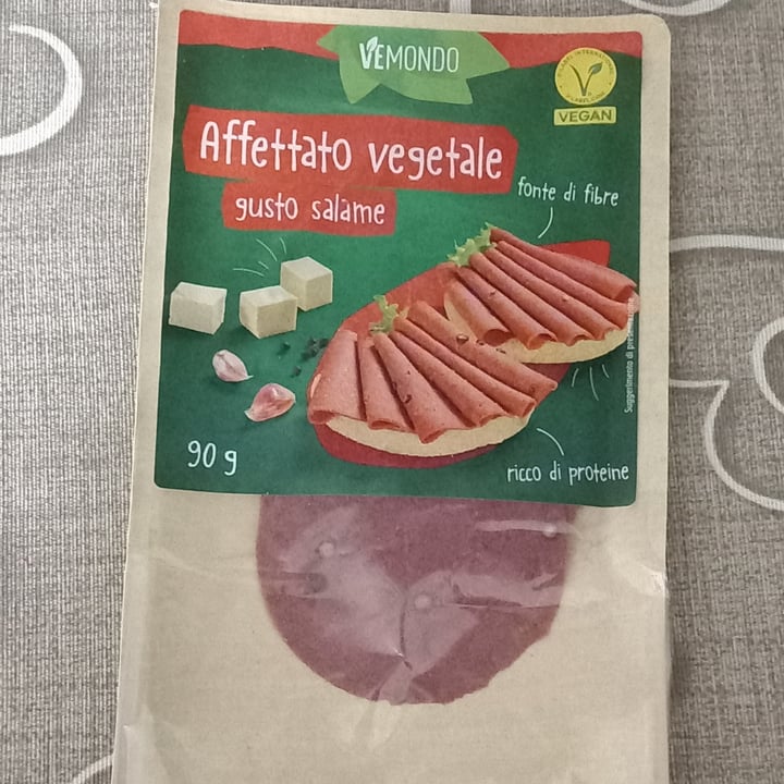 photo of Vemondo Affettato Vegetale Gusto Salame shared by @sputnjk on  24 Sep 2025 - review