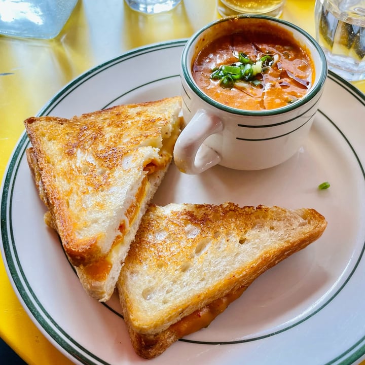 photo of Golden Diner Vegan Grilled Cheese With Tomato Kimchi Soup shared by @hugemittons on  20 Mar 2024 - review