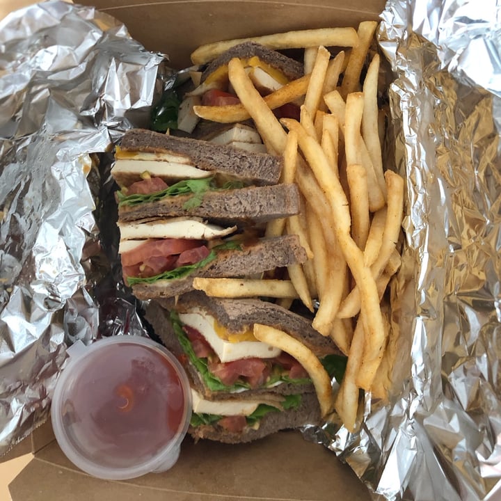 photo of I Am Vegan Babe Cafe Babe Club Sandwich shared by @rainklau on  31 Jan 2024 - review