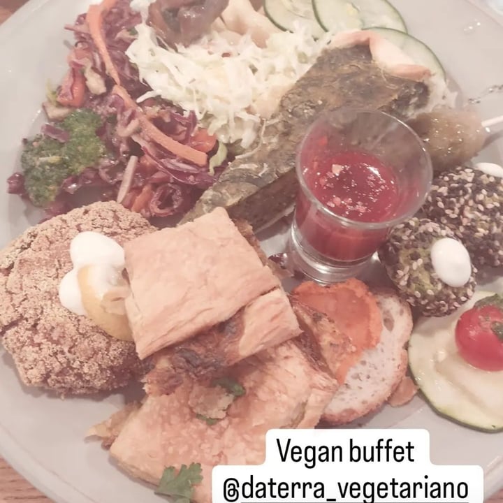 photo of daterra - restaurante vegetariano Buffet vegano shared by @momosdolls on  05 Oct 2023 - review