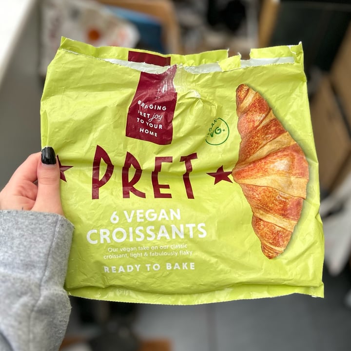 photo of Pret 6 Vegan Croissants shared by @esmehart on  30 Mar 2024 - review