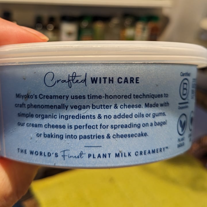 photo of Miyoko's Creamery Cashew Milk Cream Cheese shared by @theveganfeast on  26 Jan 2024 - review