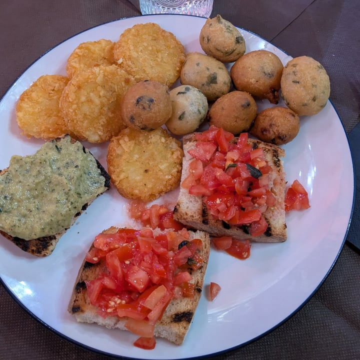 photo of Ristorante Il Baronale Antipasto vegano Antipasto Vegano shared by @giupa on  25 Nov 2024 - review