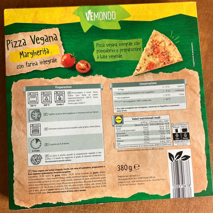 photo of Vemondo Vegan pizza Margherita shared by @hellf on  03 May 2024 - review