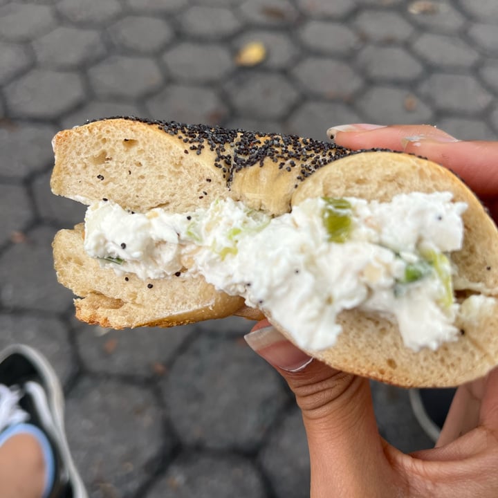 photo of Absolute Bagels Scallion and garlic tofutti poppy seed bagel shared by @keenal on  26 Aug 2023 - review