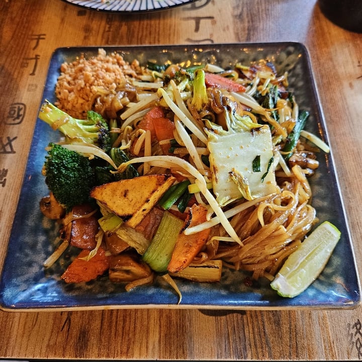 photo of Maya Bay Thai Golden Pad Thai shared by @chocomelonhead on  03 Dec 2023 - review