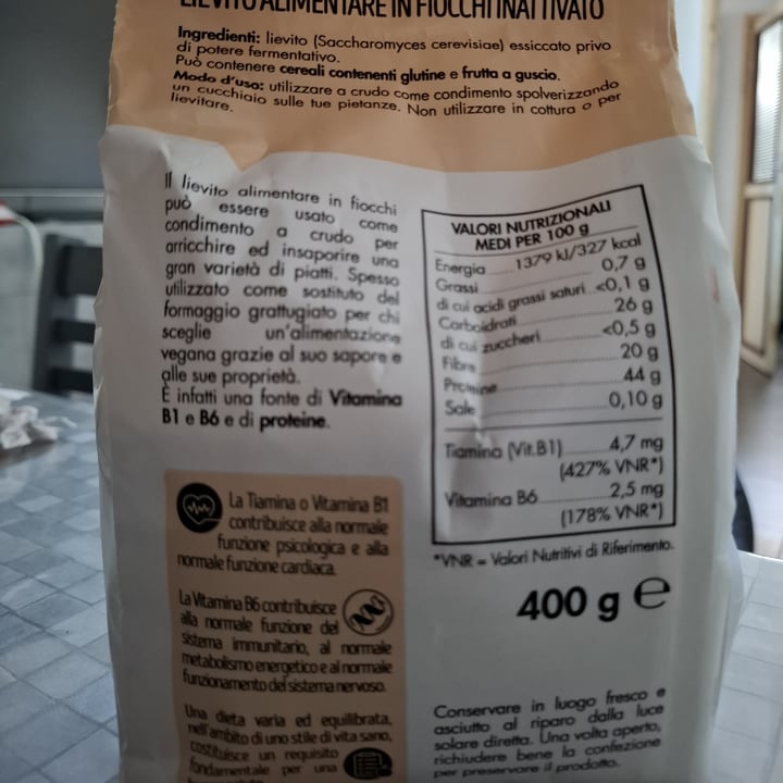 photo of Fior di Loto lievito alimentare in fiocchi shared by @mariversovegan on  23 Jul 2025 - review