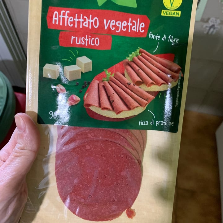 photo of Vemondo Affettato vegetale rustico shared by @coloratantonella on  27 Apr 2024 - review