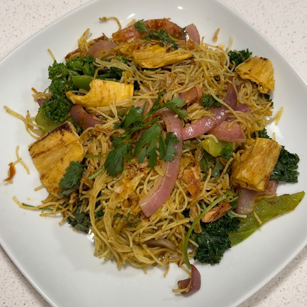 PLANTA Queen Singapore Noodles Reviews abillion