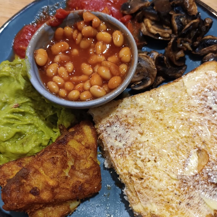 photo of Morrisons Cafe Vegan Breakfast shared by @emsieee on  04 Aug 2024 - review