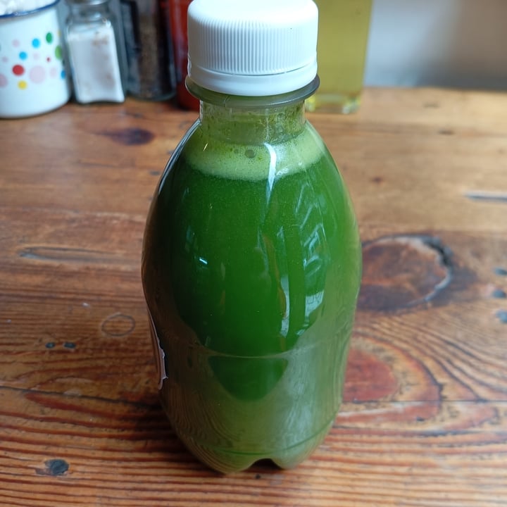 photo of Petit Green Juicery - Natural Deli Green Medicine shared by @omarchelechg on  06 Oct 2025 - review