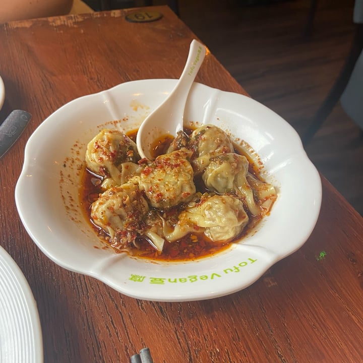 photo of Tofu vegan Spitalfields Wontons In A Special Sauce shared by @gio24601 on  18 Aug 2023 - review