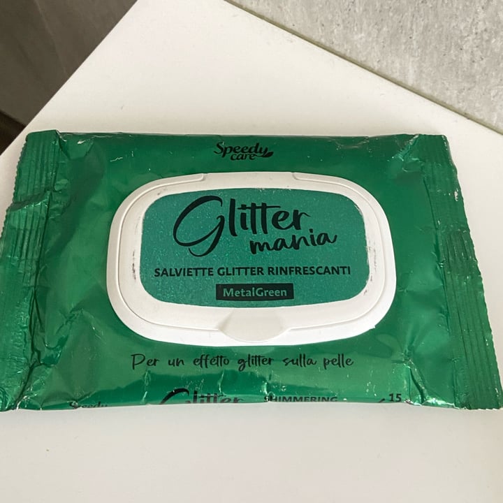photo of Speedy care Salviettine glitter shared by @andra25 on  09 Oct 2025 - review