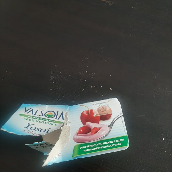 photo of Yogurt valsoia yosoi ciliegia shared by @fabia87 on  31 Aug 2023 - review