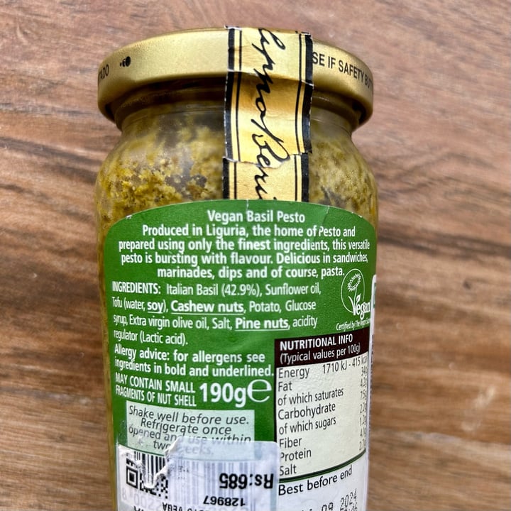 photo of Filippo Berio Basil Pesto Vegan shared by @veganniran on  26 Dec 2023 - review