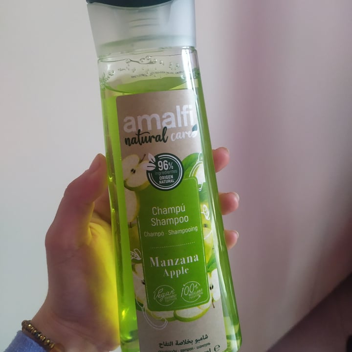 photo of Amalfi shampoo manzana shared by @fraveganita on  10 Apr 2024 - review