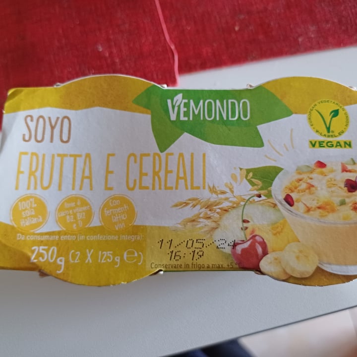 photo of Vemondo Yogurt cereali e frutta shared by @frainno on  19 May 2024 - review
