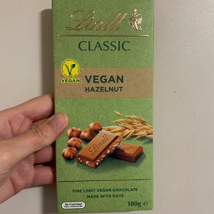 photo of Lindt Vegan Hazelnut shared by @veggi-bella on  24 Sep 2023 - review