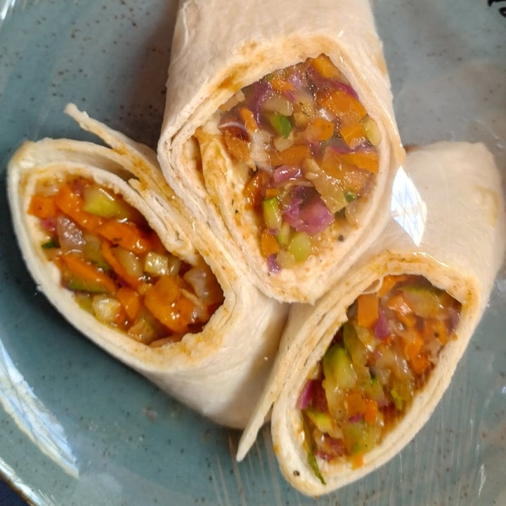 photo of Illovo Hotel GIBS Business School (Gordon Institute of Business Science) veg wraps shared by @space999sailor on  21 Mar 2024 - review
