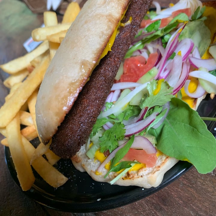 photo of Tom Wesley Cabalgatas sandwich de falafel shared by @dulceanahi on  16 Mar 2024 - review
