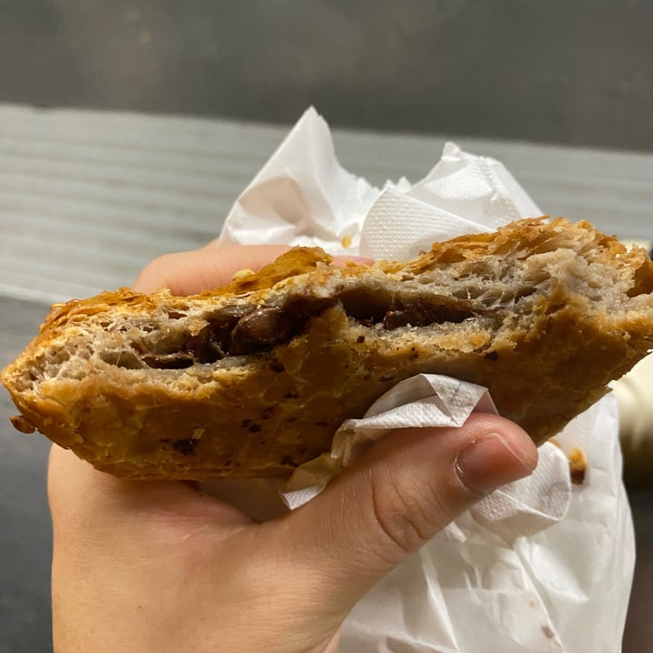 photo of Guendalina Bakery - Pasticceria / Panificio / Bar tavola calda saccottino Al Cioccolato shared by @ohbrie on  29 Feb 2024 - review