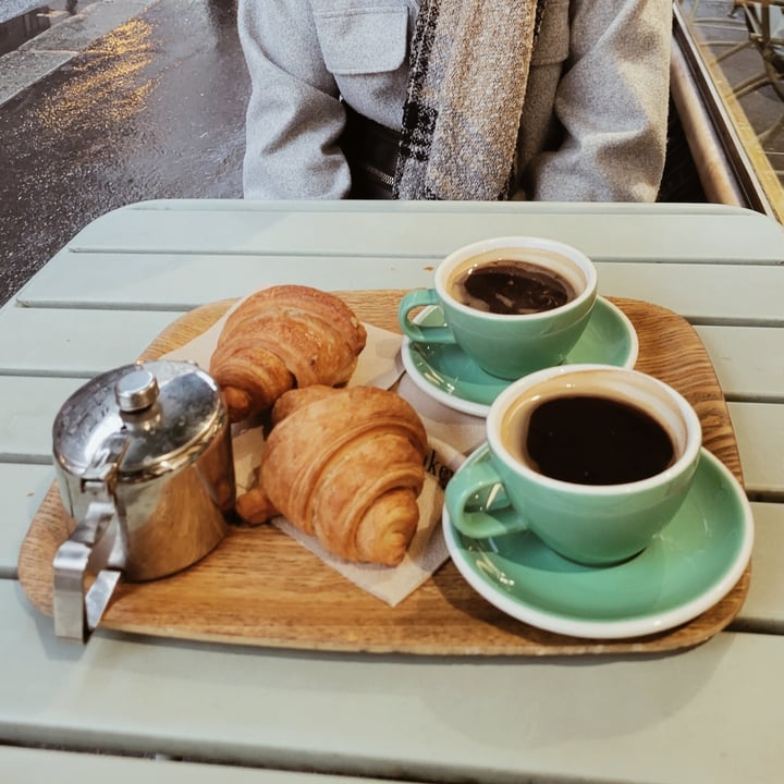 photo of Land&Monkeys croissant shared by @kendrahudson on  11 Feb 2024 - review