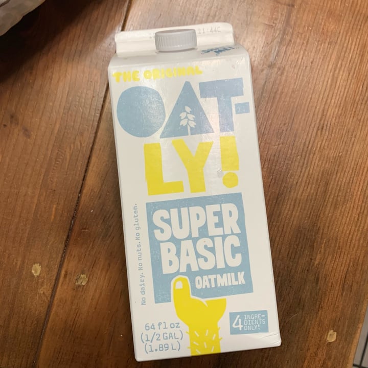 photo of Oatly Super Basic oatmilk shared by @roserose on  21 Apr 2024 - review