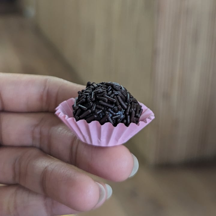 photo of Brasil Vegano Cafe Chocolate ball shared by @filter-kaapi on  30 Apr 2024 - review
