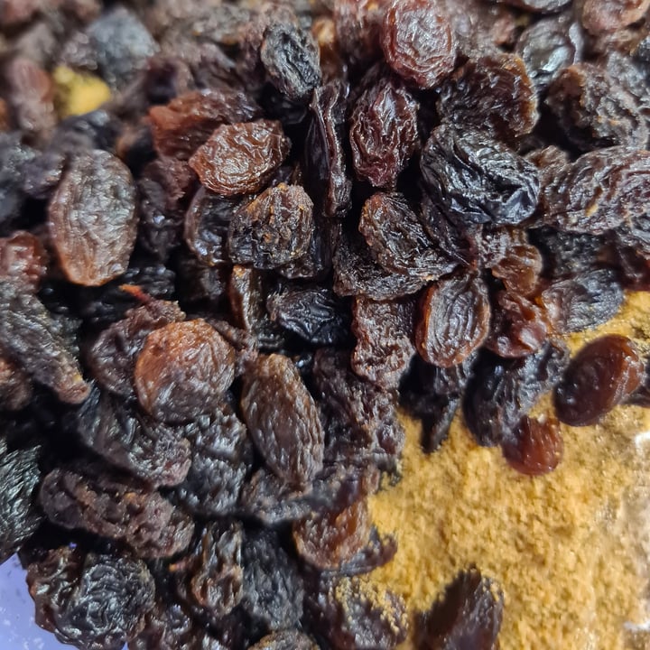 photo of Safari Sundried seedless raisins shared by @veronicagroen on  22 Mar 2024 - review