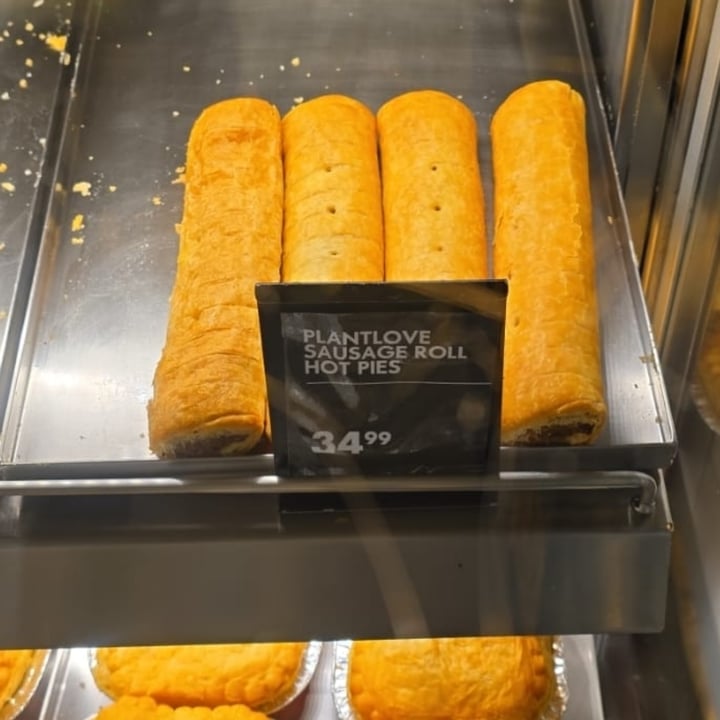 photo of Woolworths Food Plantlove sausage roll shared by @sunshineyum on  01 Apr 2024 - review